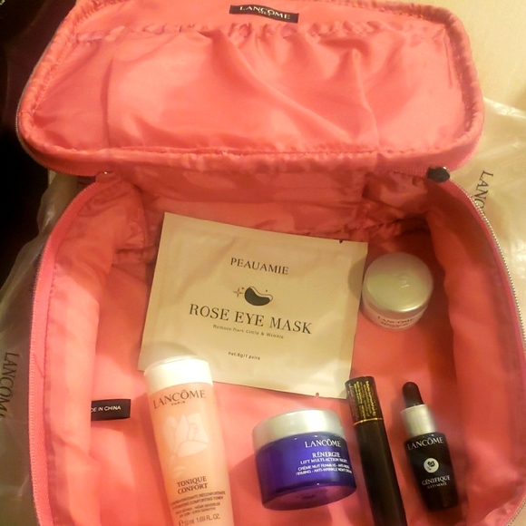 Lancome Other - Lancome Skincare Set with Pink Bag NWOT